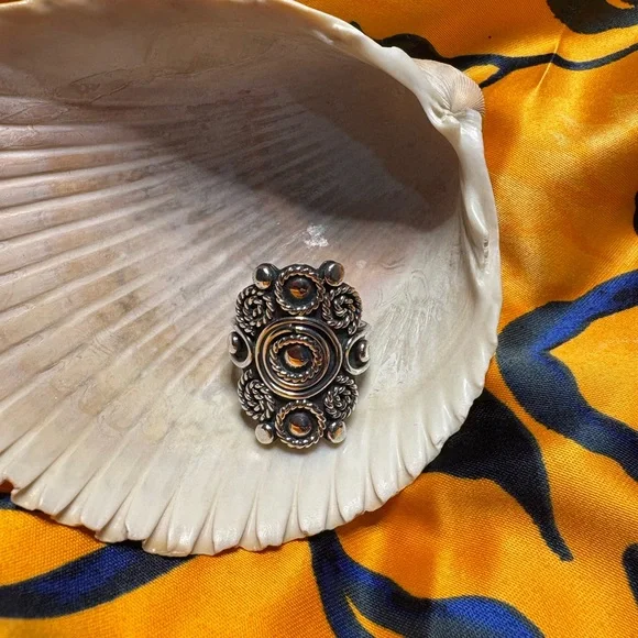 Sterling silver ring. Size 9. - Picture 6 of 6